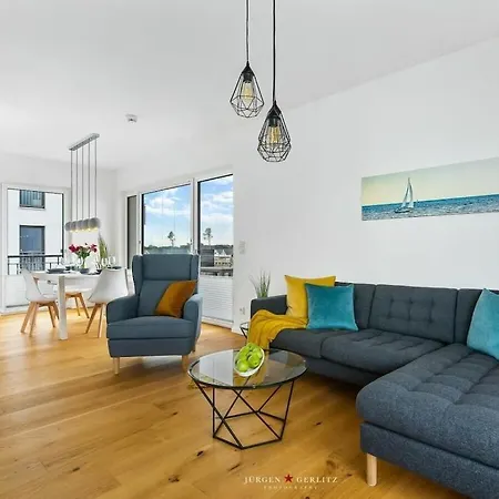 With 2 Bedrooms *
