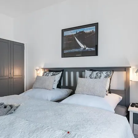 With 2 Bedrooms