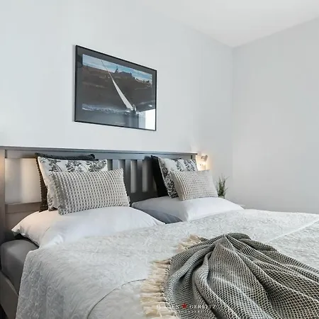With 2 Bedrooms